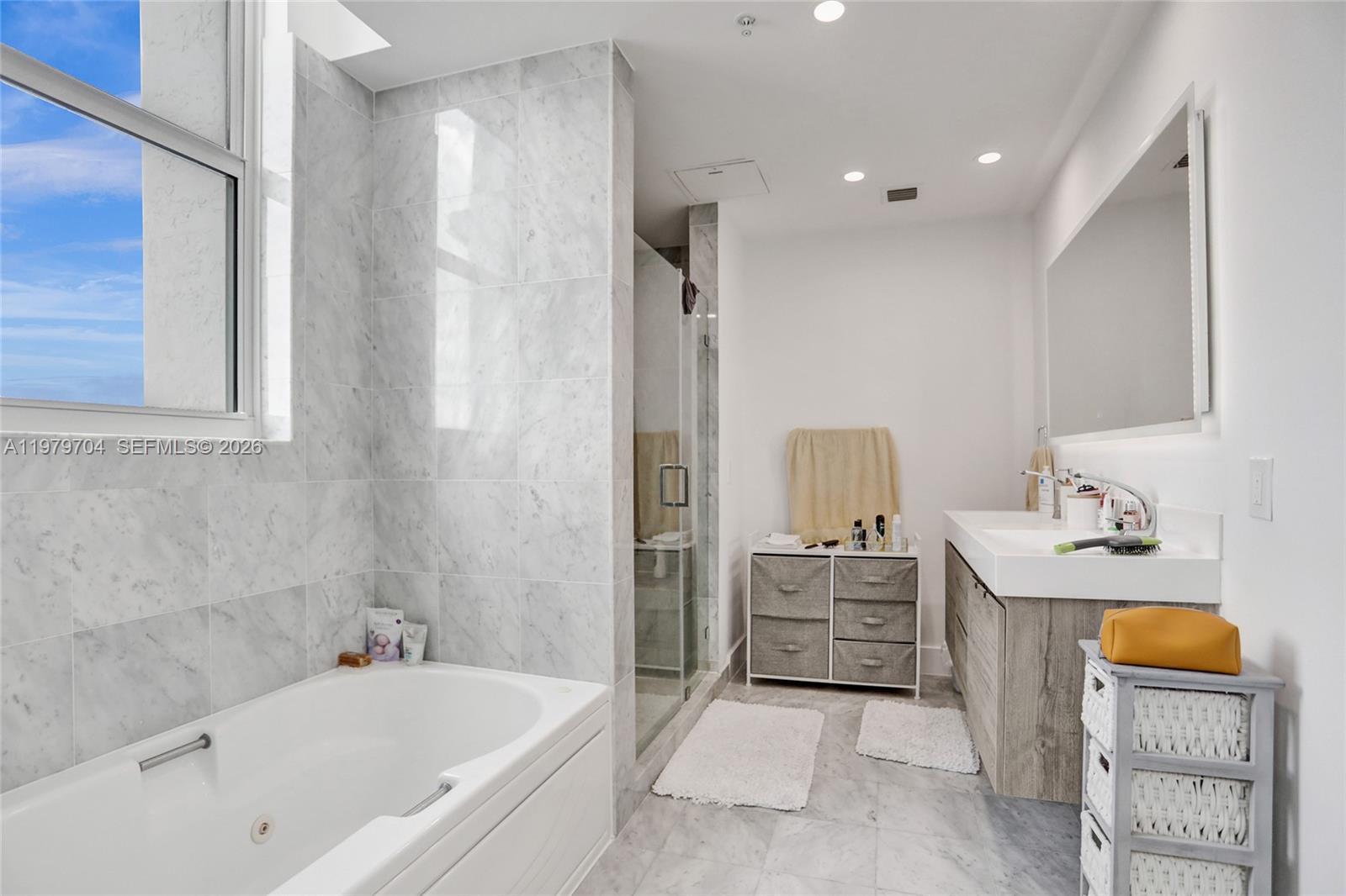 31 SE 5th St #4112 Miami, FL 33131