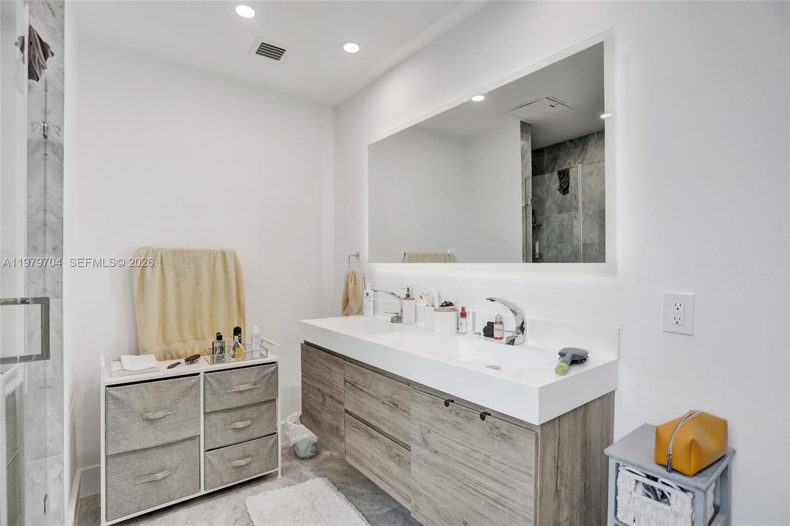 31 SE 5th St #4112 Miami, FL 33131