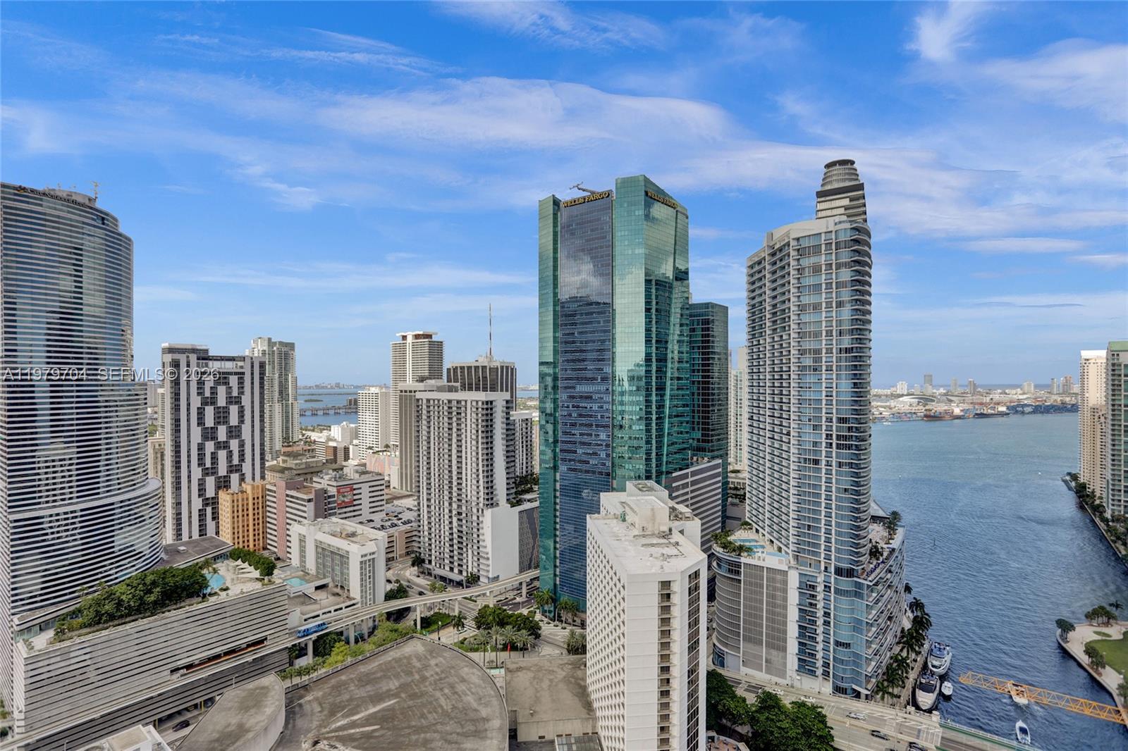 31 SE 5th St #4112 Miami, FL 33131