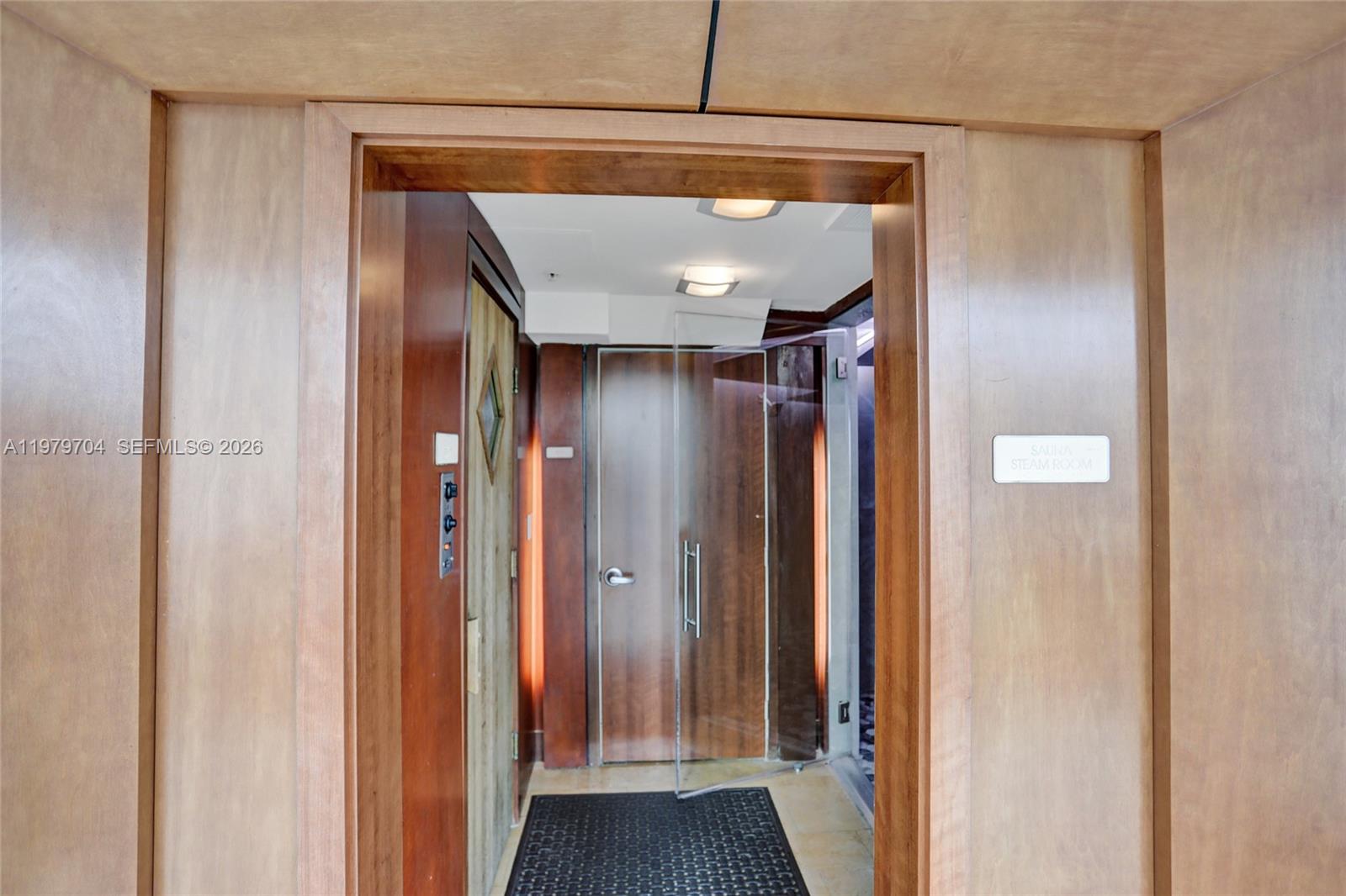 31 SE 5th St #4112 Miami, FL 33131