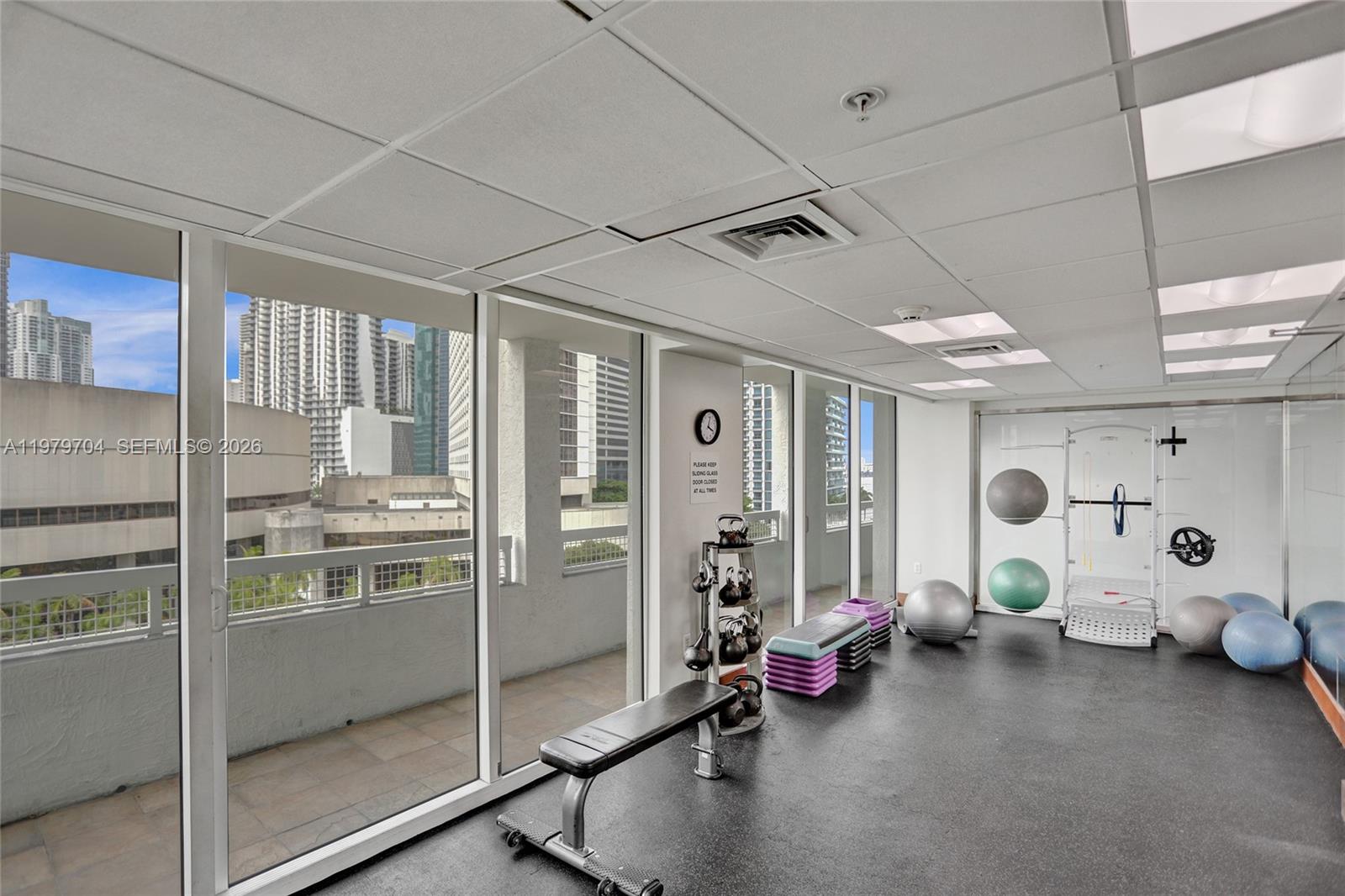 31 SE 5th St #4112 Miami, FL 33131