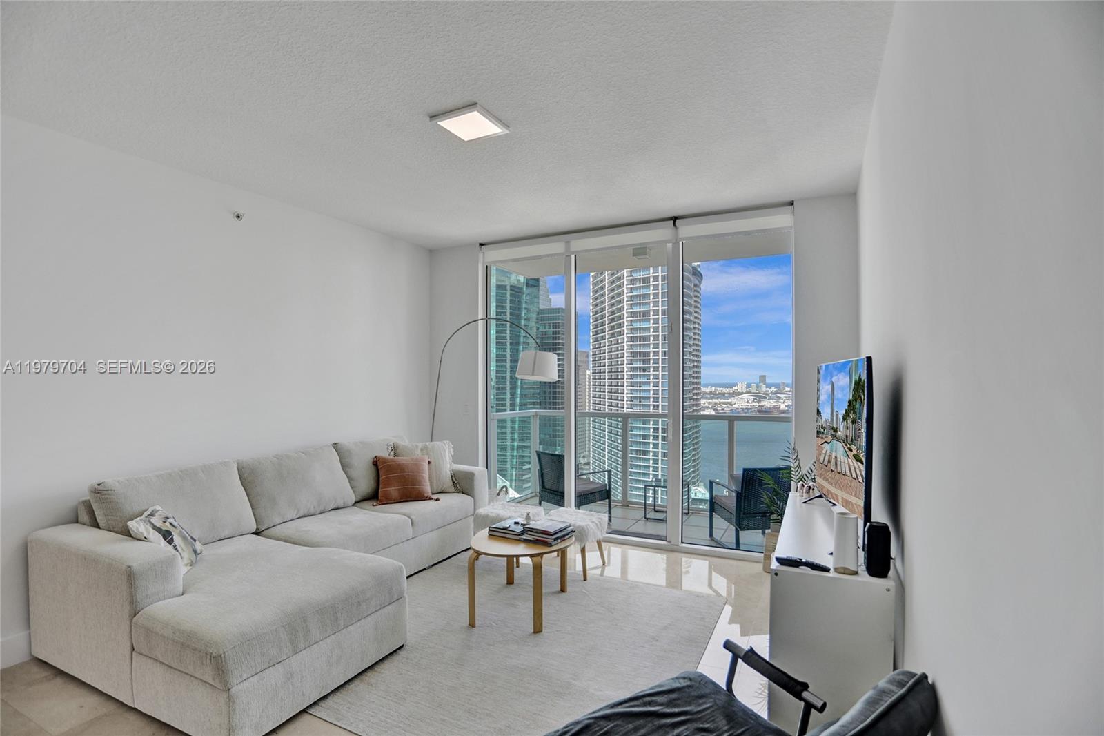 31 SE 5th St #4112 Miami, FL 33131