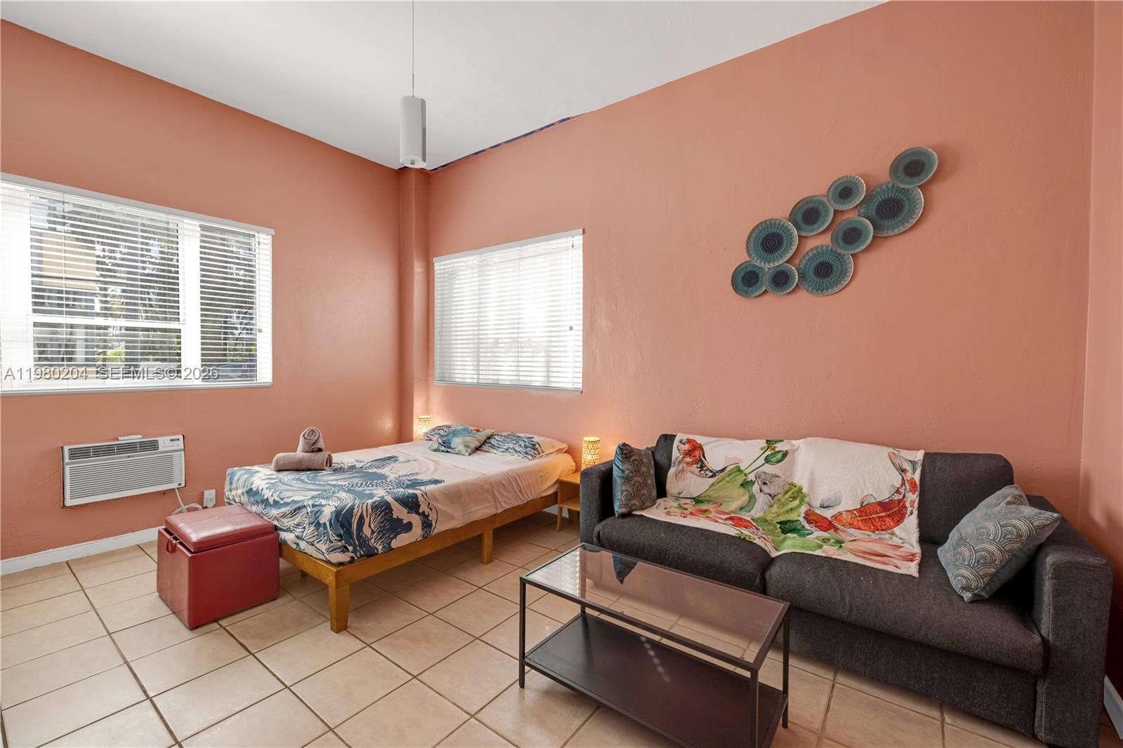 255 W 24th St #107 Miami Beach, FL 33140