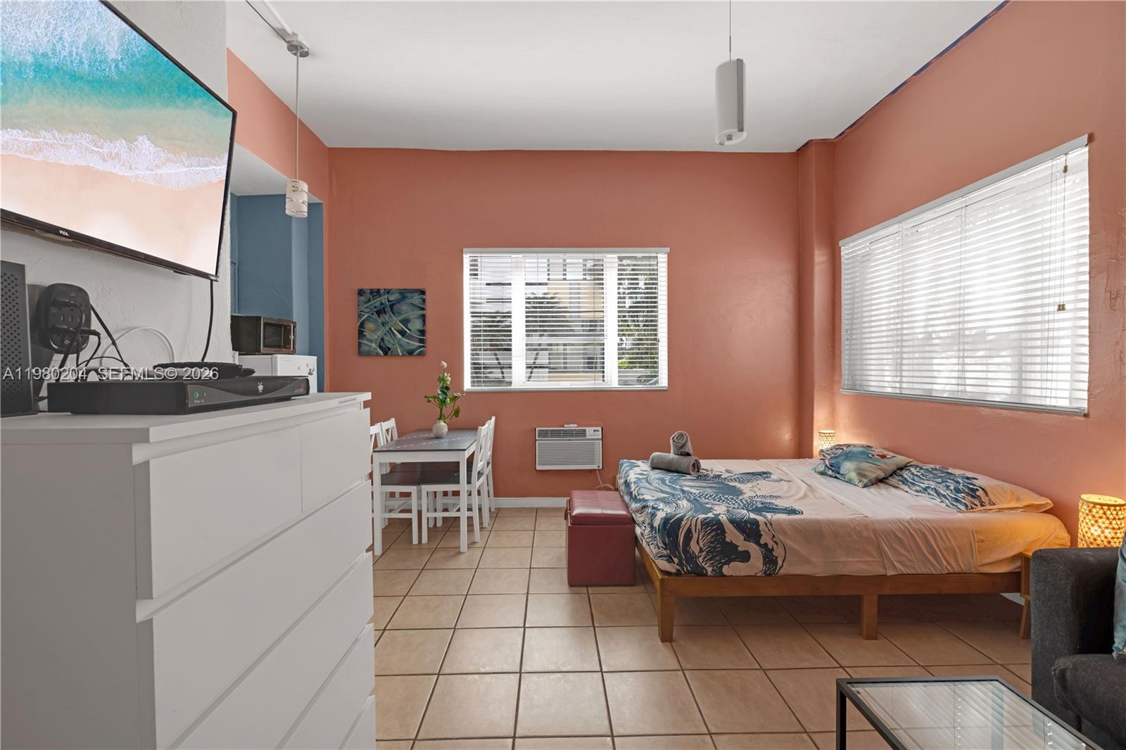 255 W 24th St #107 Miami Beach, FL 33140