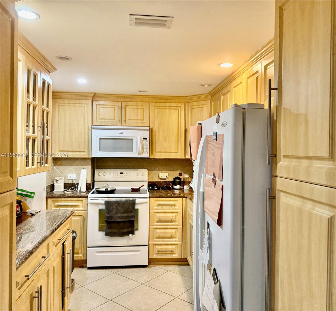 5005 Collins Ave #304 Miami Beach, FL 33140