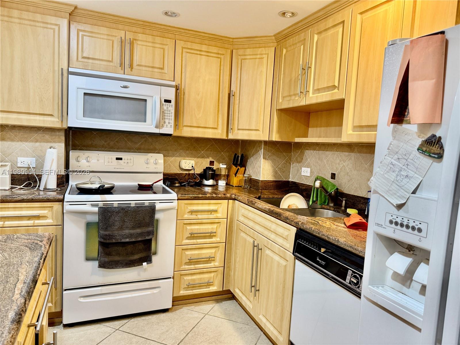 5005 Collins Ave #304 Miami Beach, FL 33140