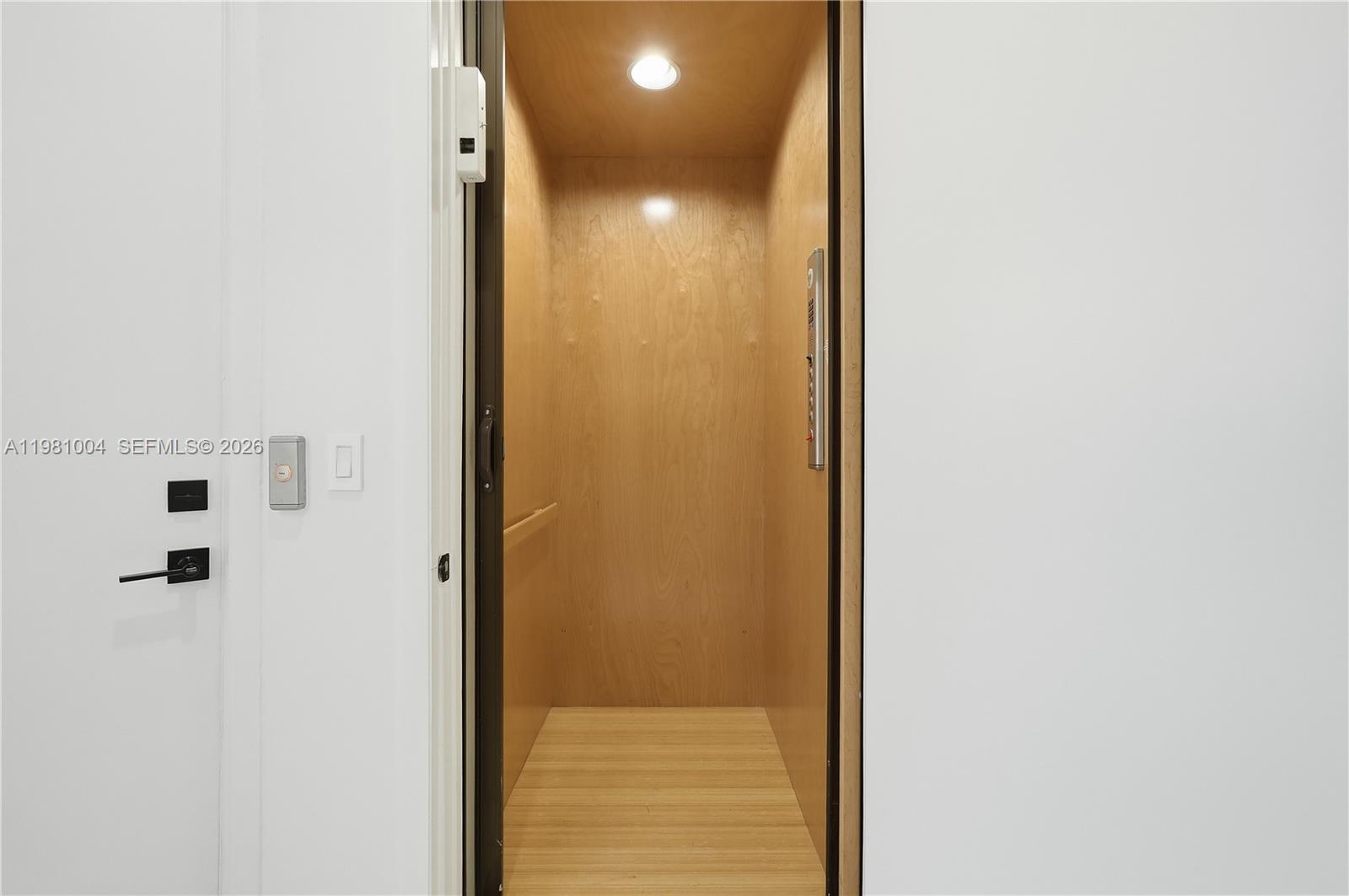 606 NE 14th Ave Fort Lauderdale, FL 33304