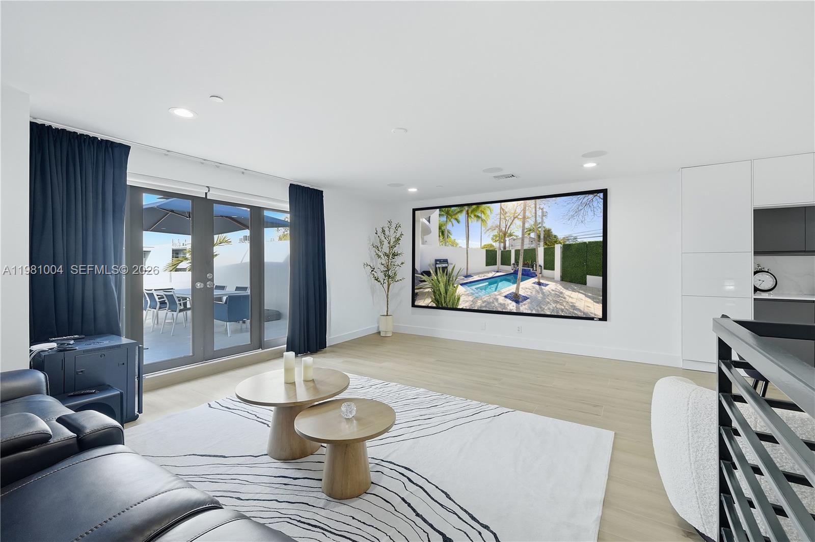 606 NE 14th Ave Fort Lauderdale, FL 33304