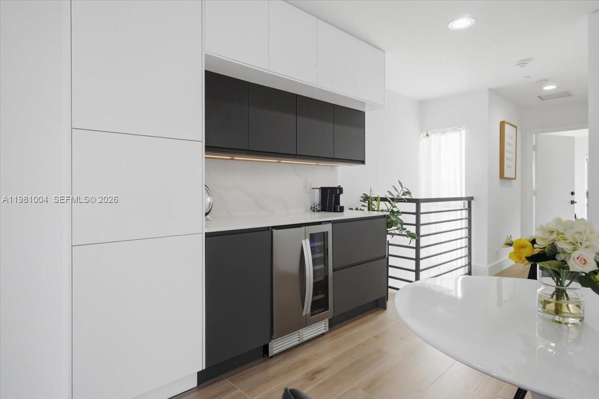 606 NE 14th Ave Fort Lauderdale, FL 33304