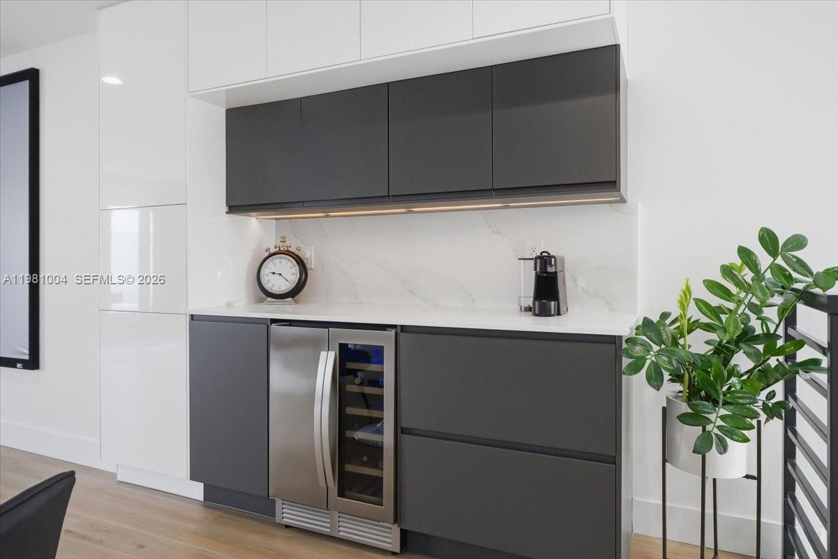 606 NE 14th Ave Fort Lauderdale, FL 33304