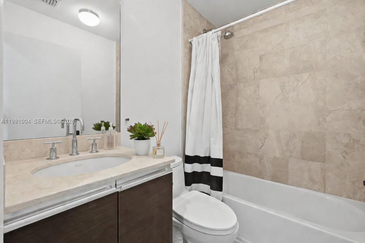 606 NE 14th Ave Fort Lauderdale, FL 33304