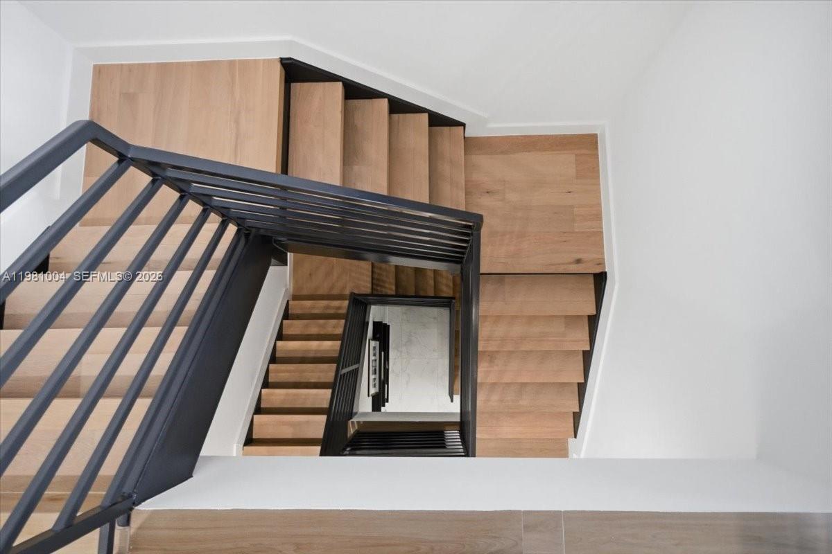 606 NE 14th Ave Fort Lauderdale, FL 33304