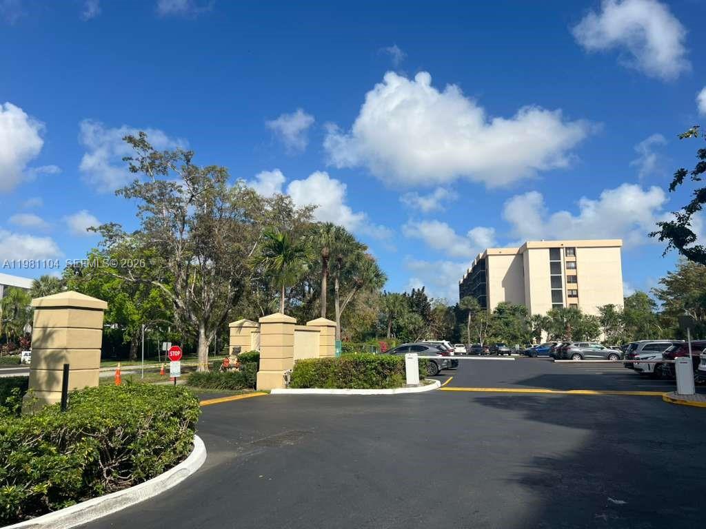 800 NE 195th St #501