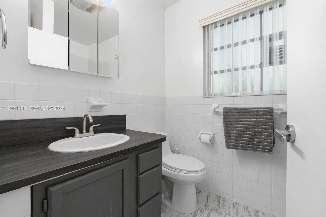 7870 SW 98th St Miami, FL 33156