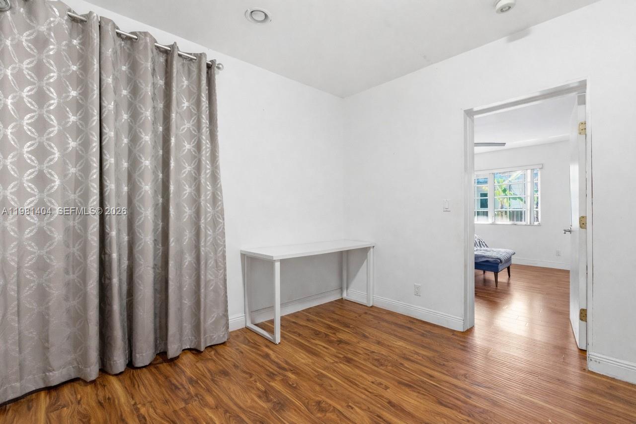 7870 SW 98th St Miami, FL 33156