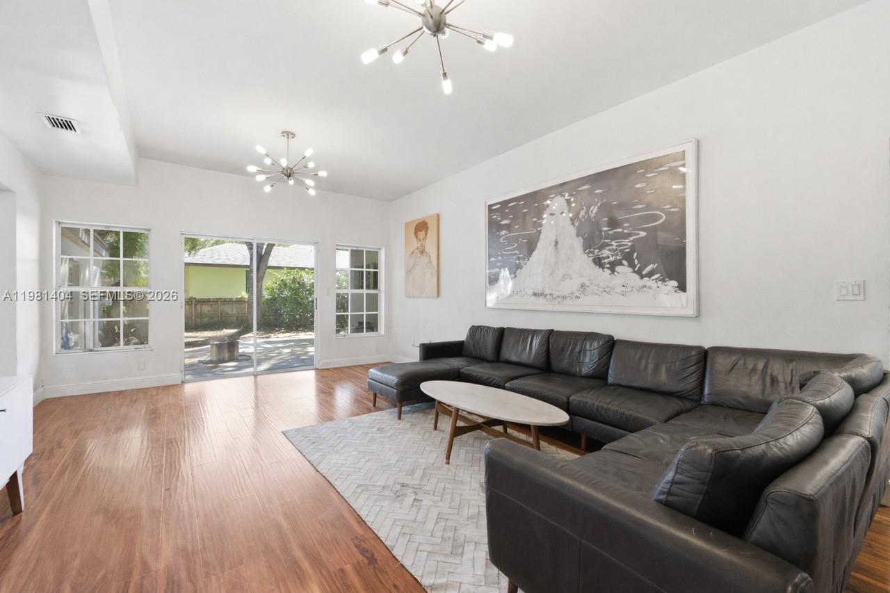 7870 SW 98th St Miami, FL 33156