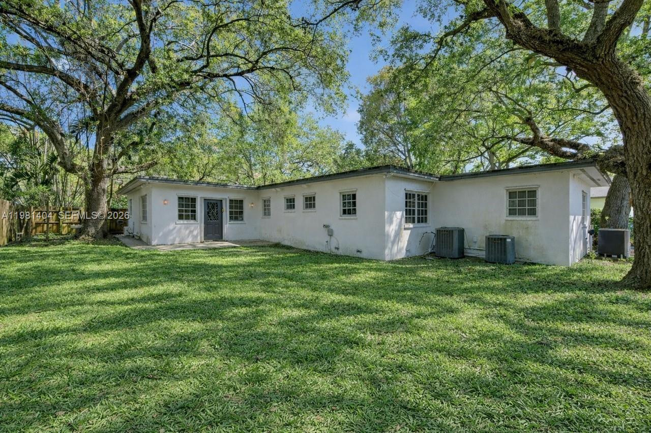 7870 SW 98th St Miami, FL 33156