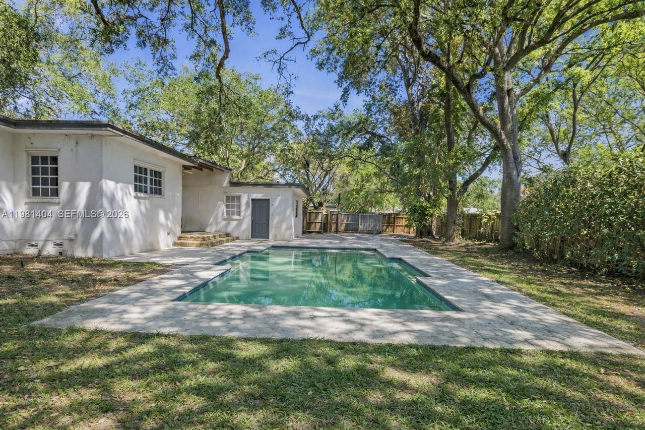 7870 SW 98th St Miami, FL 33156