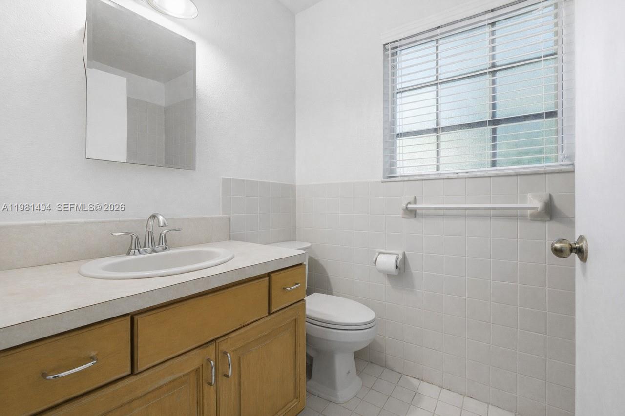 7870 SW 98th St Miami, FL 33156