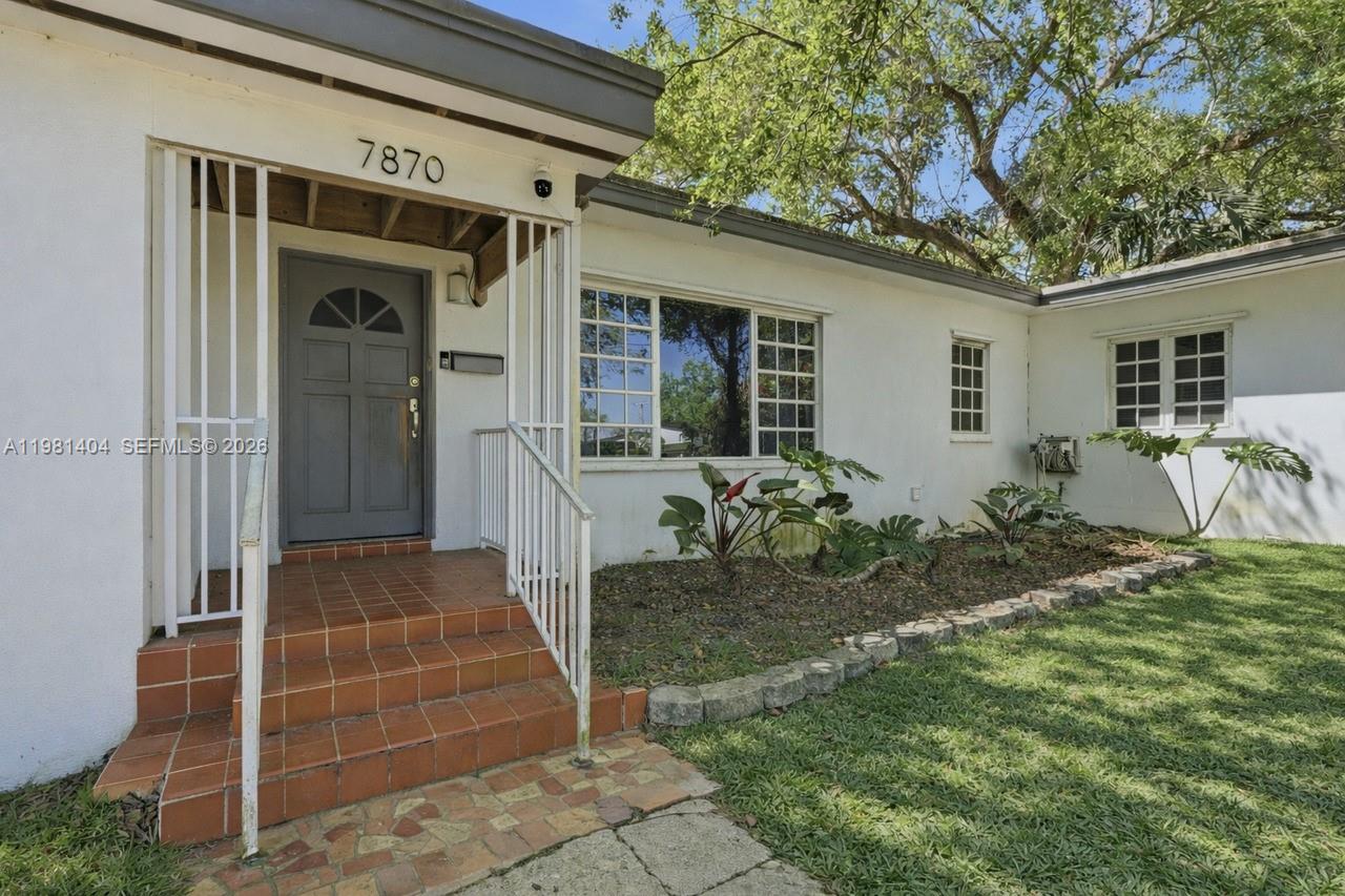 7870 SW 98th St Miami, FL 33156