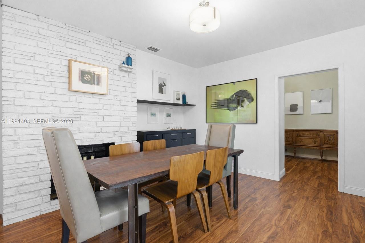 7870 SW 98th St Miami, FL 33156