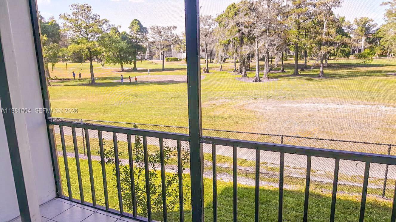 7911 N Colony Cir N #202 Tamarac, FL 33321