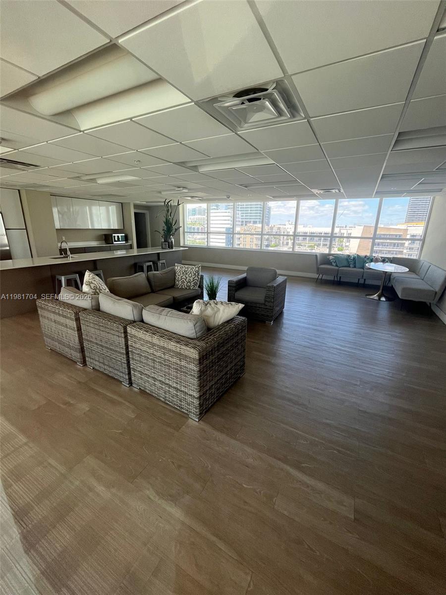 321 NE 26th St #717 Miami, FL 33137