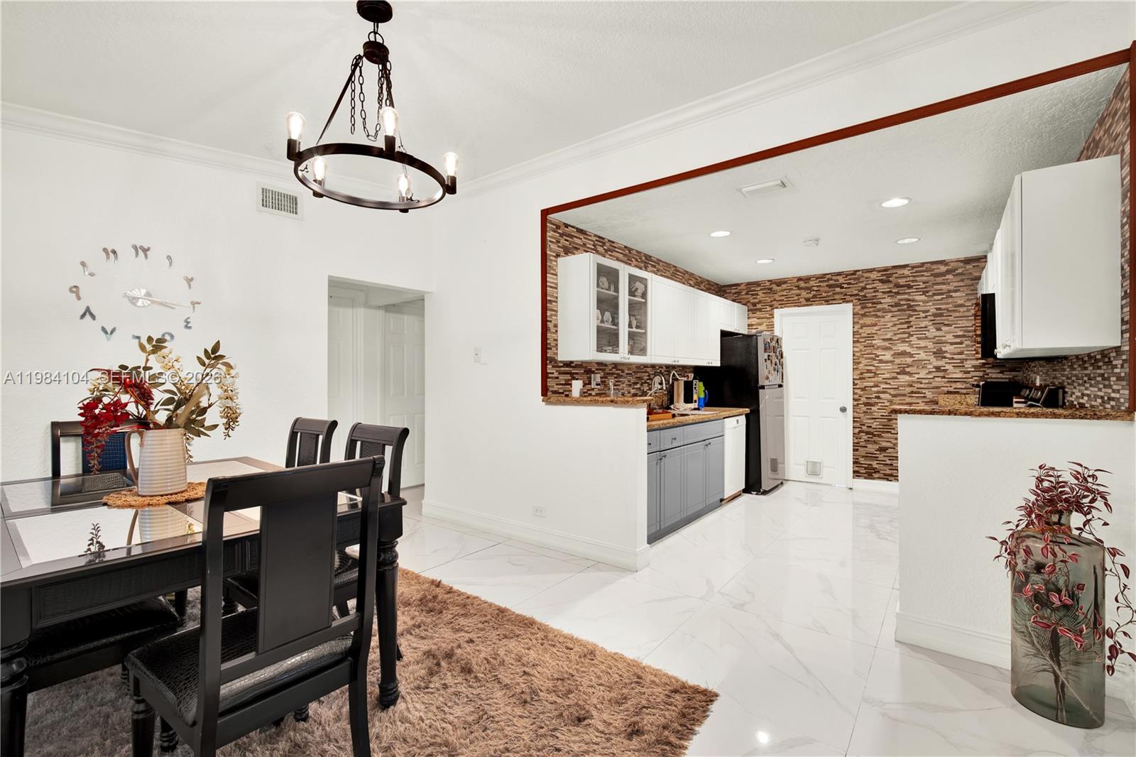 6400 SW 62nd Ct South Miami, FL 33143