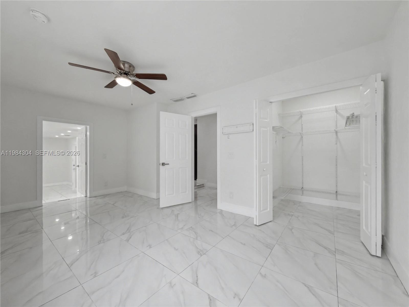 660 S Biscayne Riv Dr Miami, FL 33169