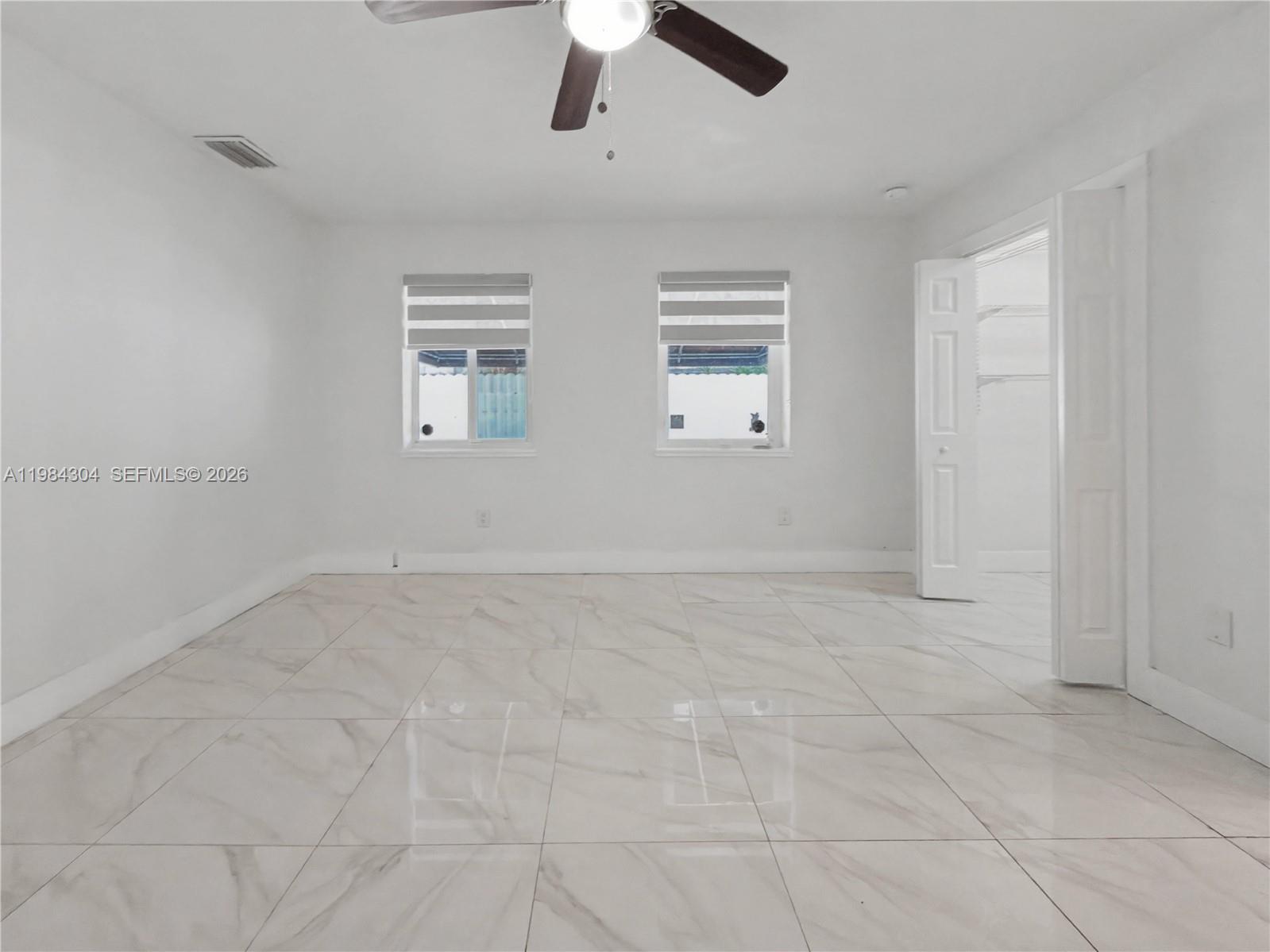 660 S Biscayne Riv Dr Miami, FL 33169