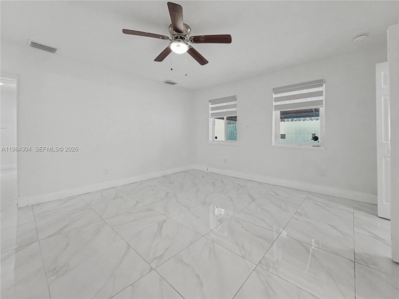 660 S Biscayne Riv Dr Miami, FL 33169