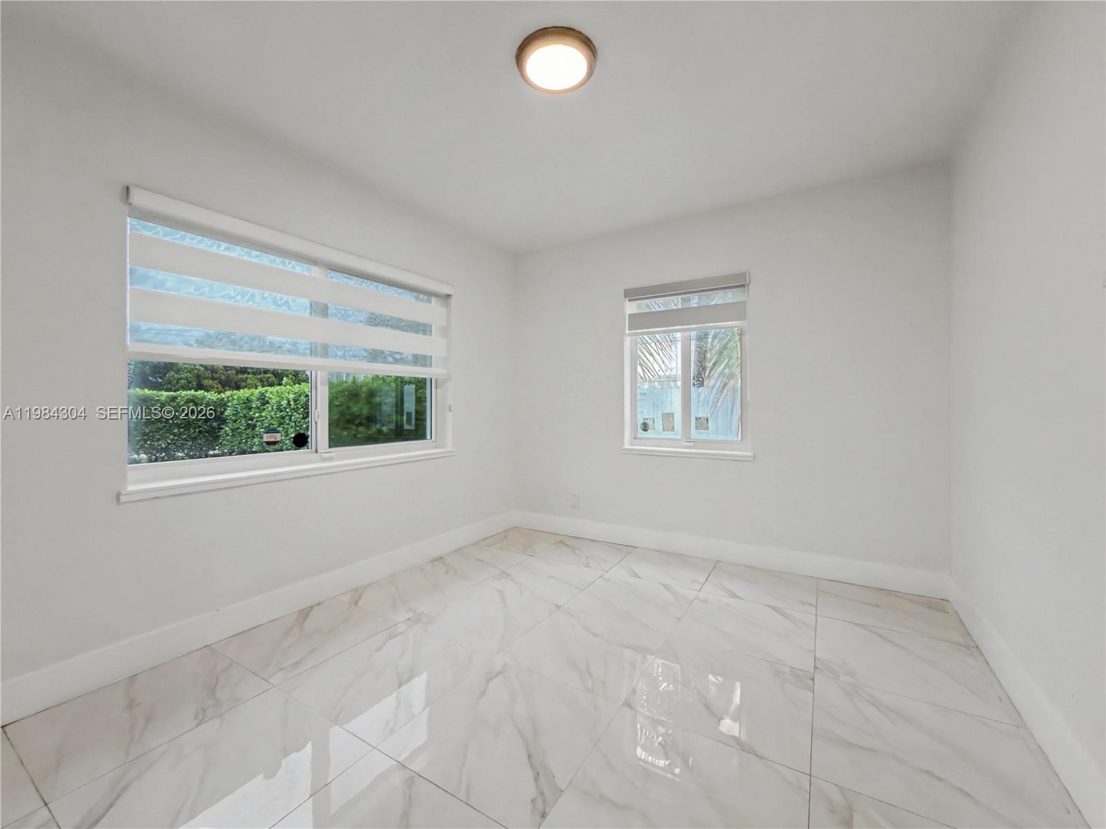 660 S Biscayne Riv Dr Miami, FL 33169