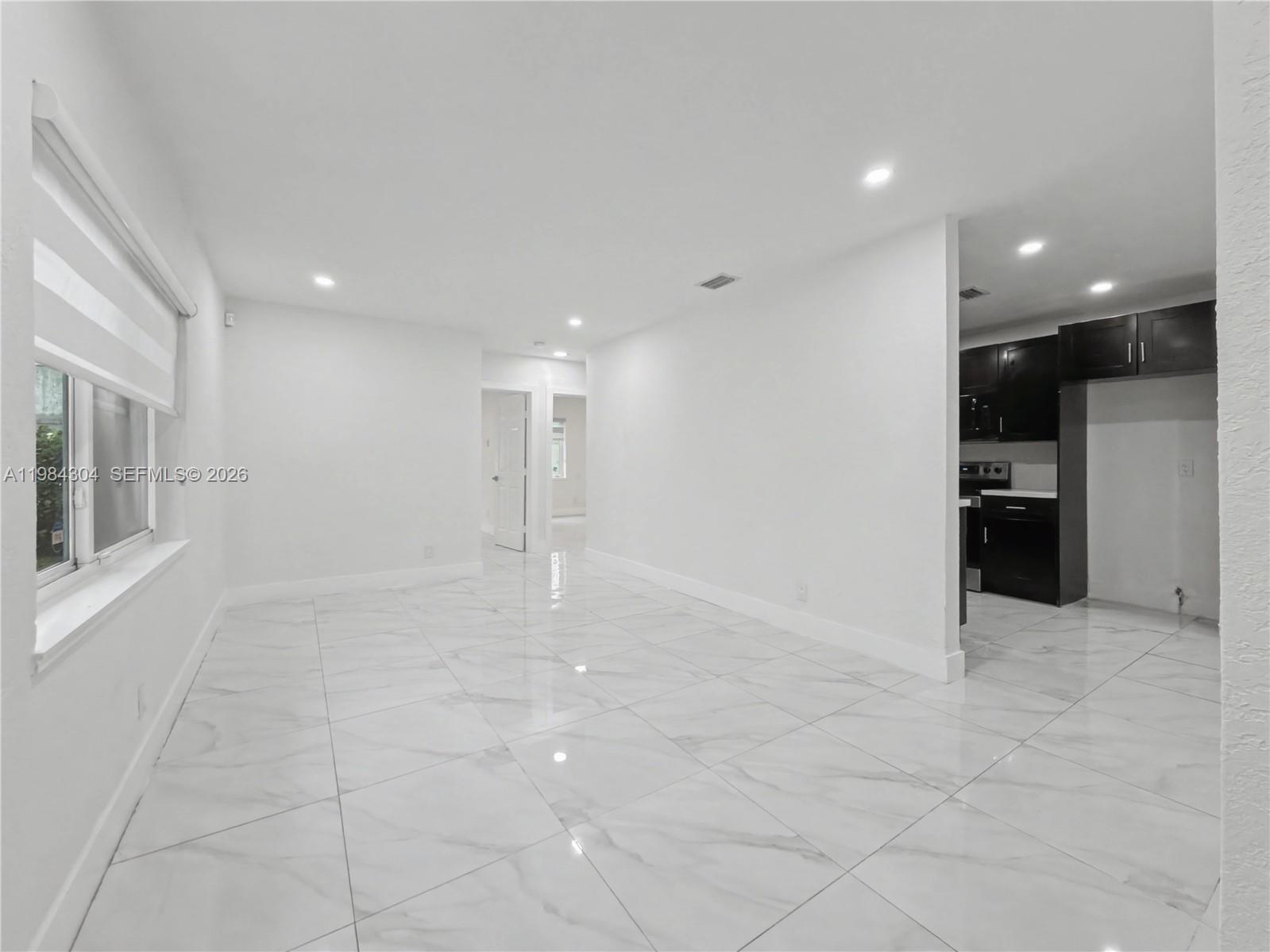 660 S Biscayne Riv Dr Miami, FL 33169