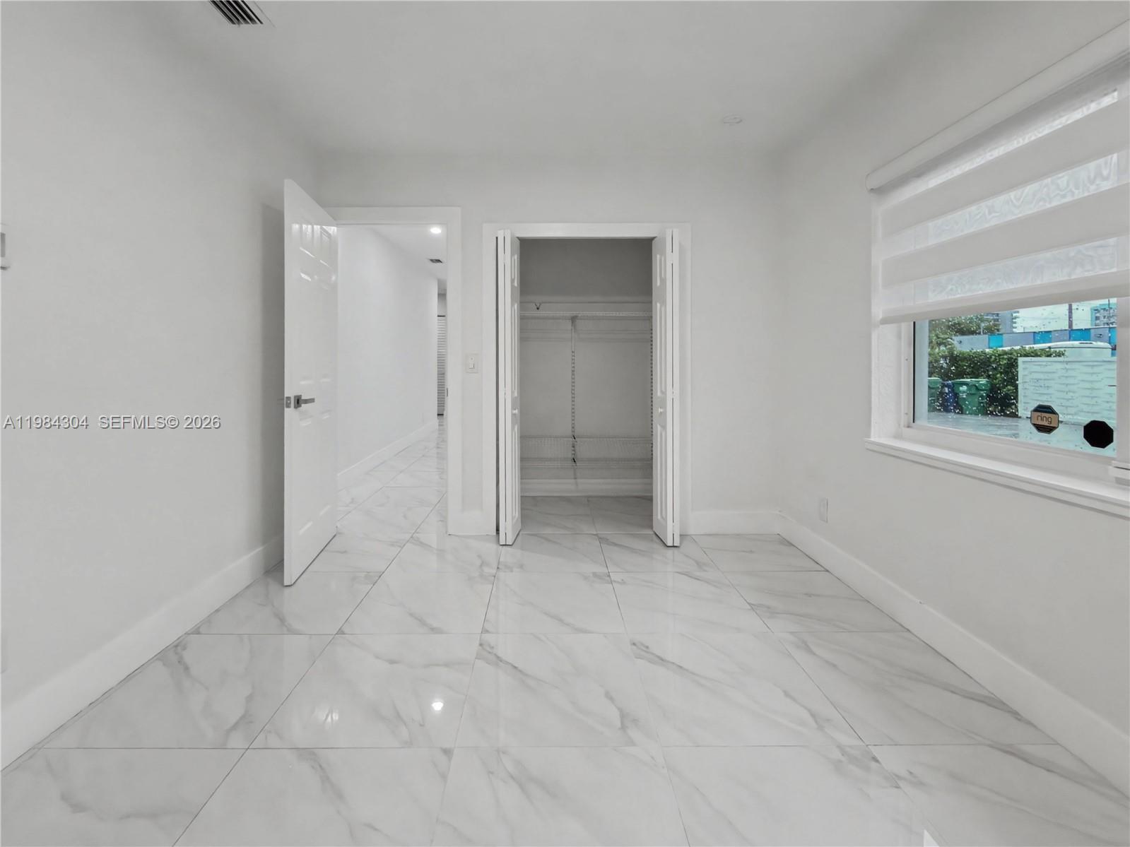 660 S Biscayne Riv Dr Miami, FL 33169