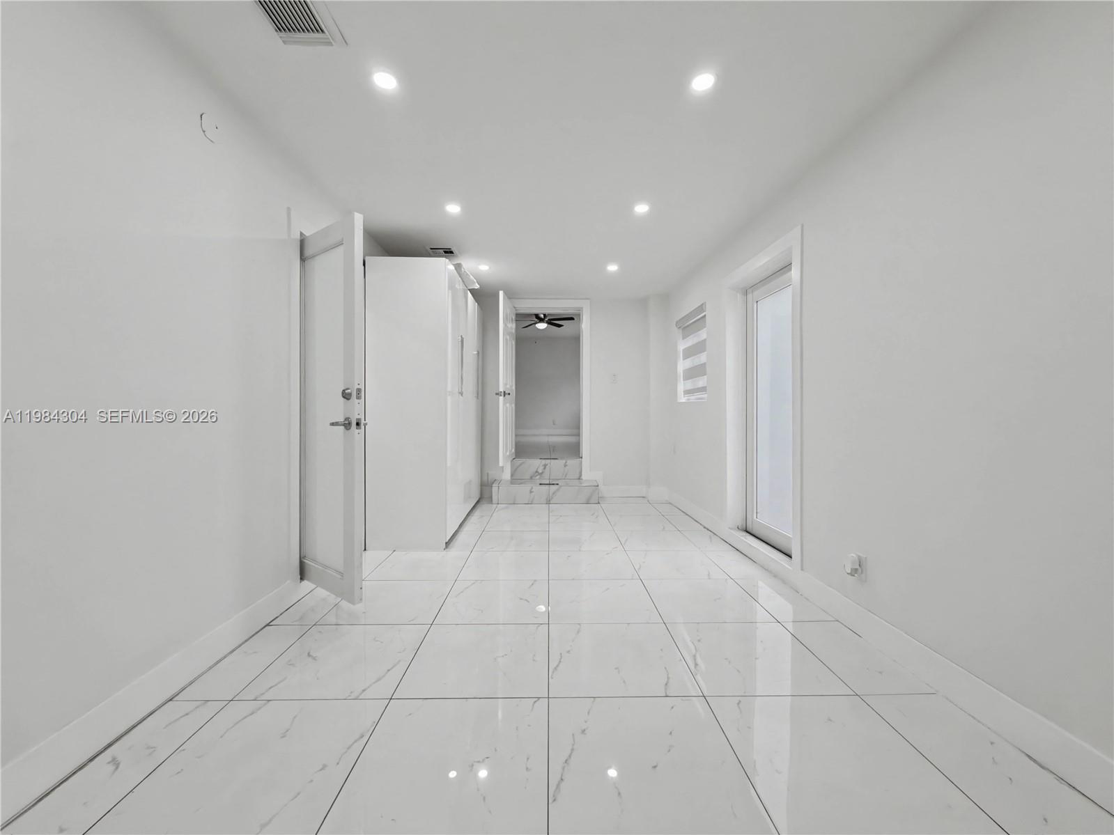 660 S Biscayne Riv Dr Miami, FL 33169