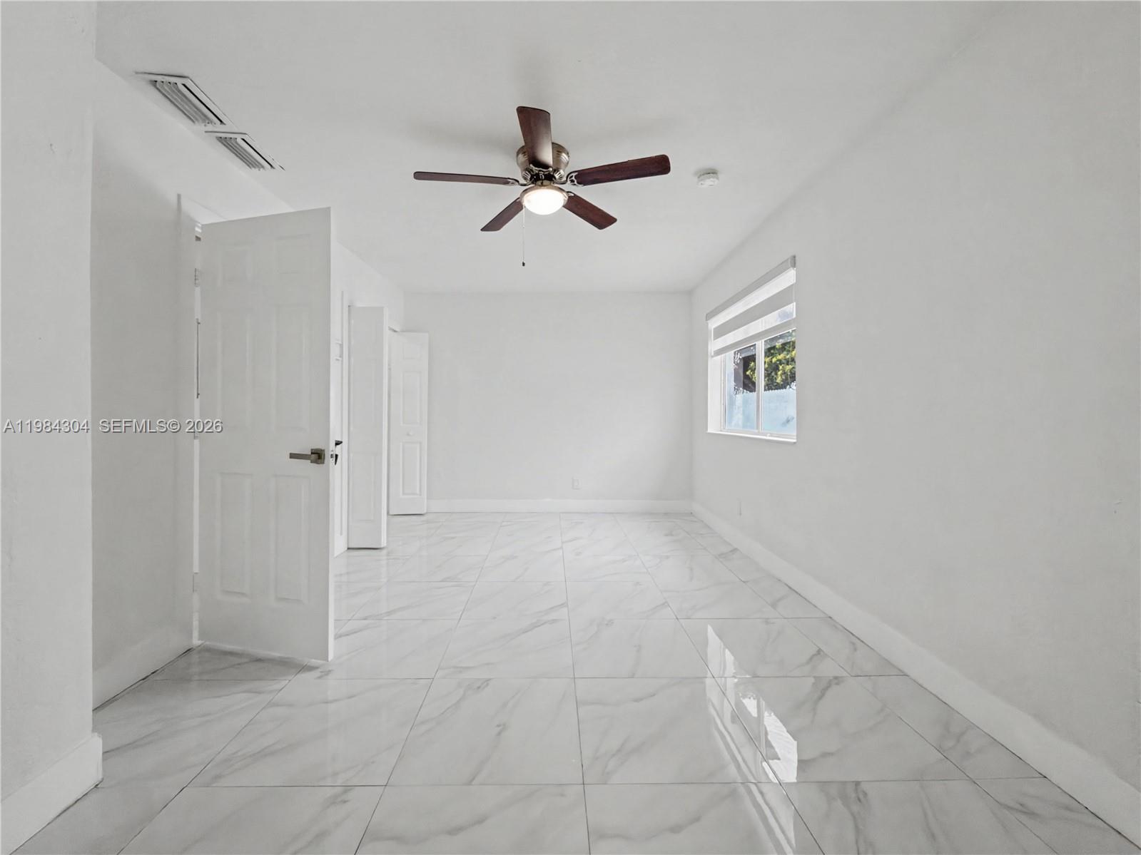 660 S Biscayne Riv Dr Miami, FL 33169