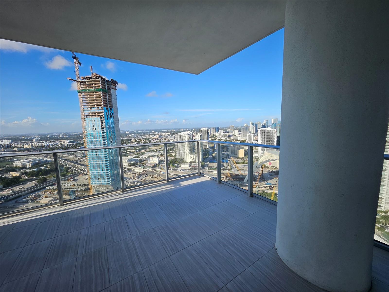 image Paramount Miami Worldcenter17