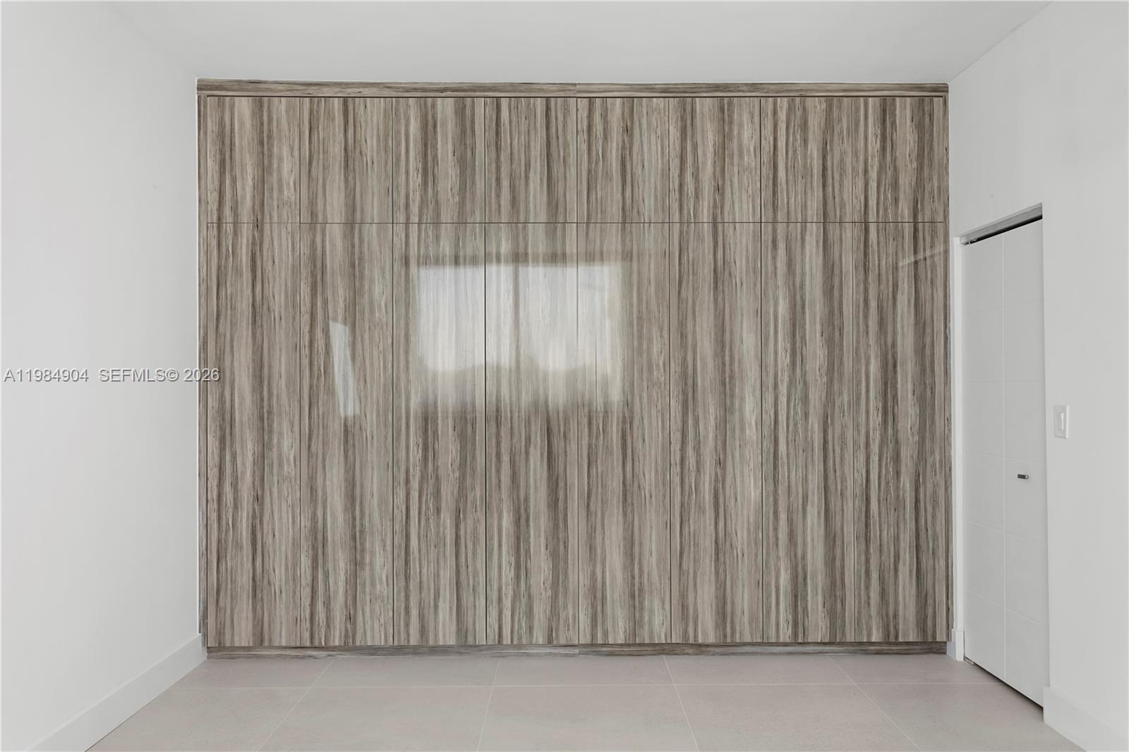 1000 Venetian Way #303 Miami, FL 33139