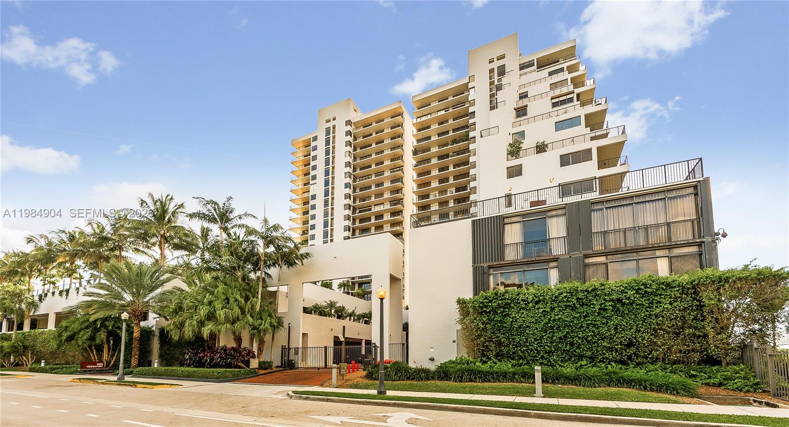 1000 Venetian Way #303 Miami, FL 33139