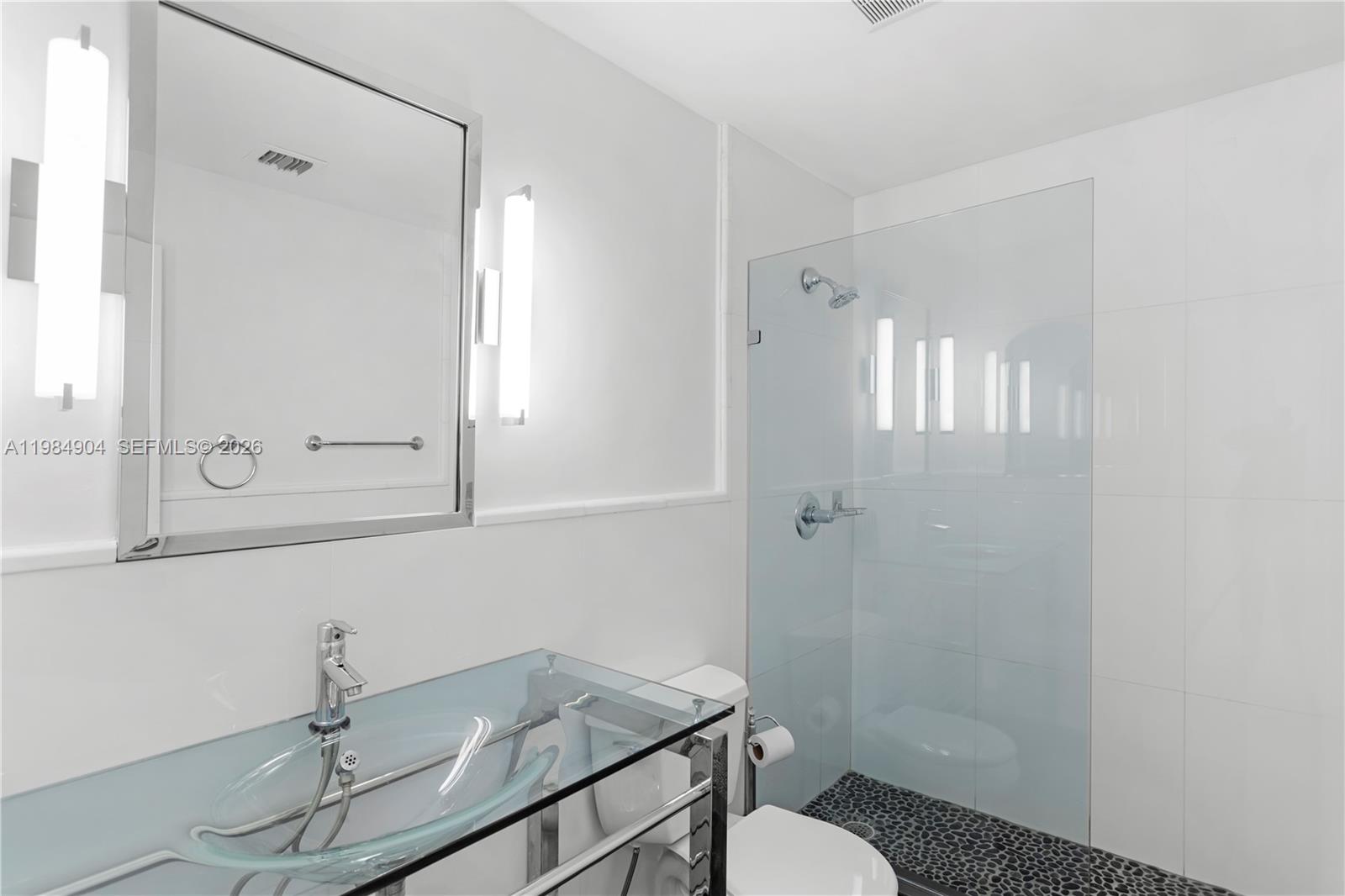 1000 Venetian Way #303 Miami, FL 33139