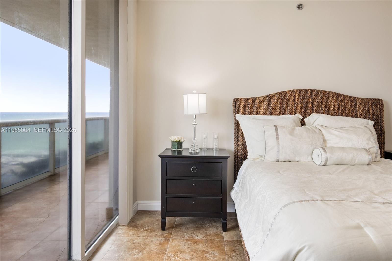 image Beach Club 213