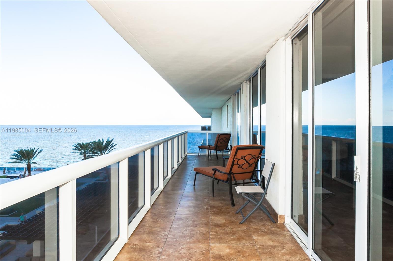 image Beach Club 217