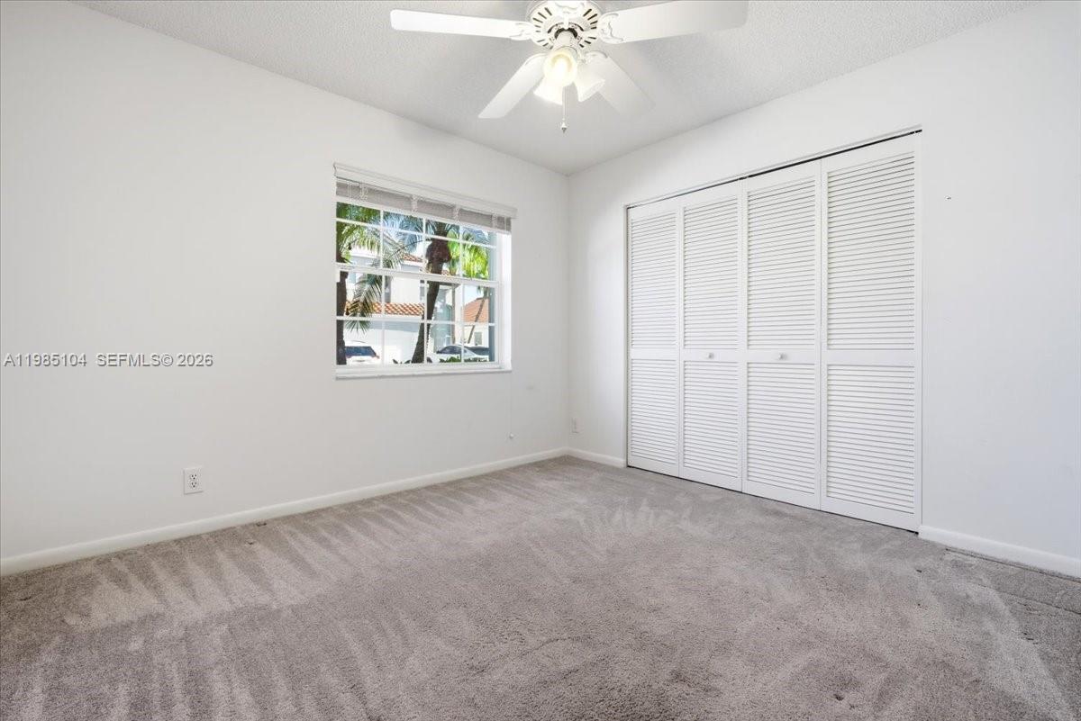 354 Bermuda Spgs Dr Weston, FL 33326