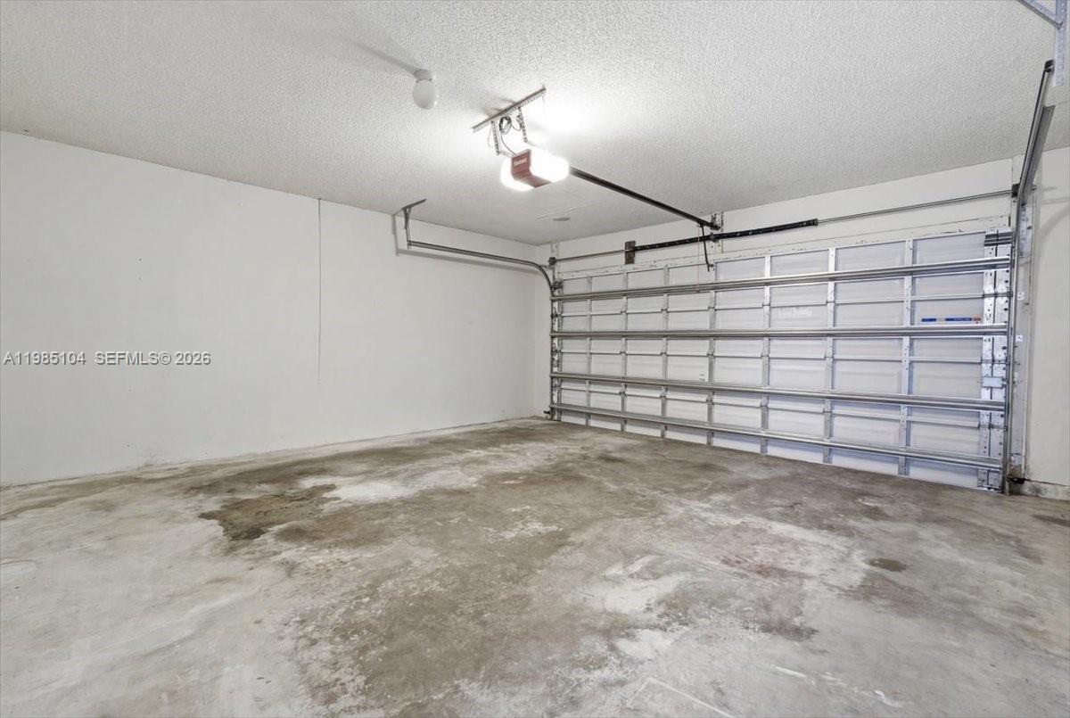 354 Bermuda Spgs Dr Weston, FL 33326