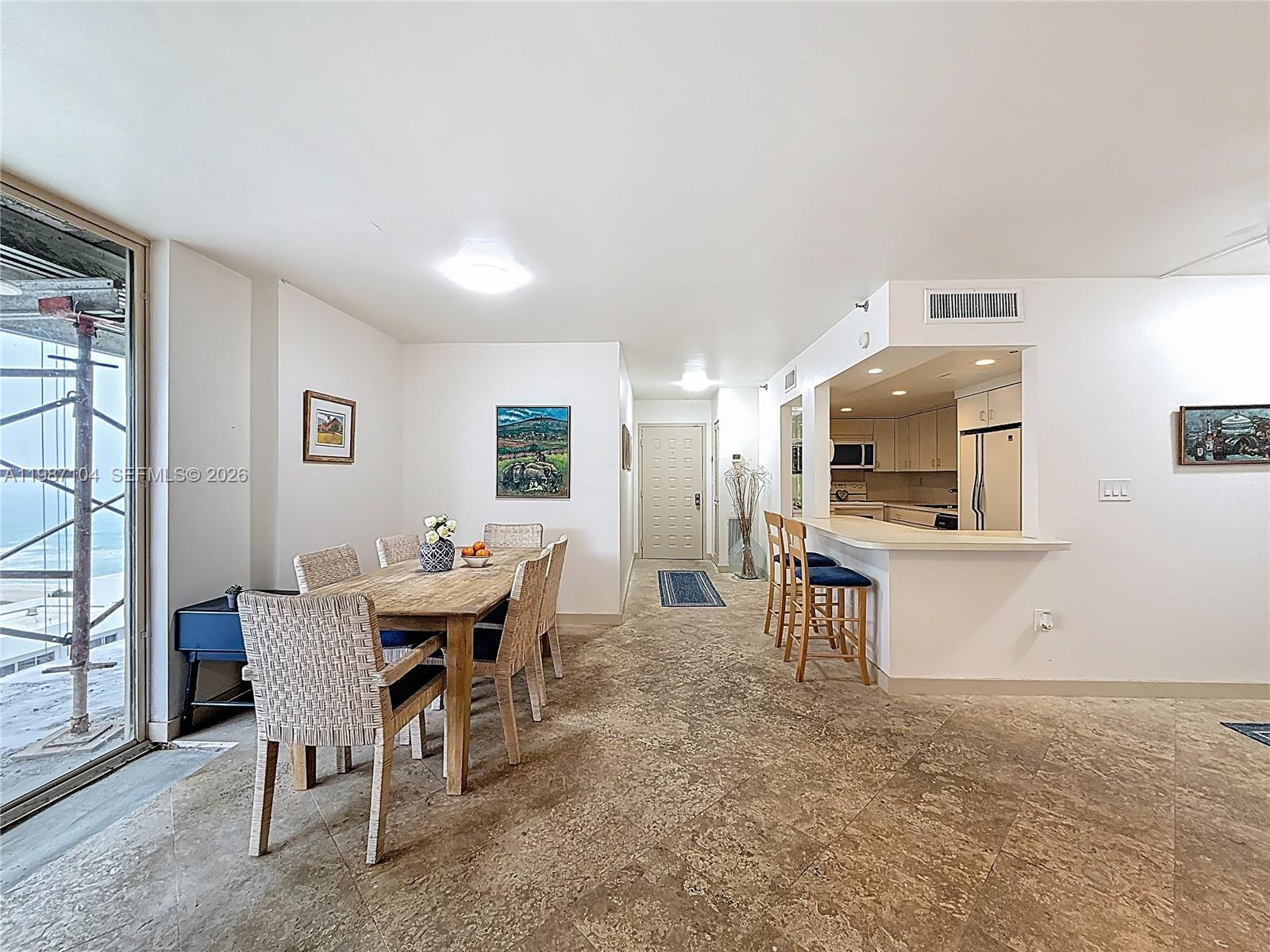 6061 Collins Ave #12D Miami Beach, FL 33140