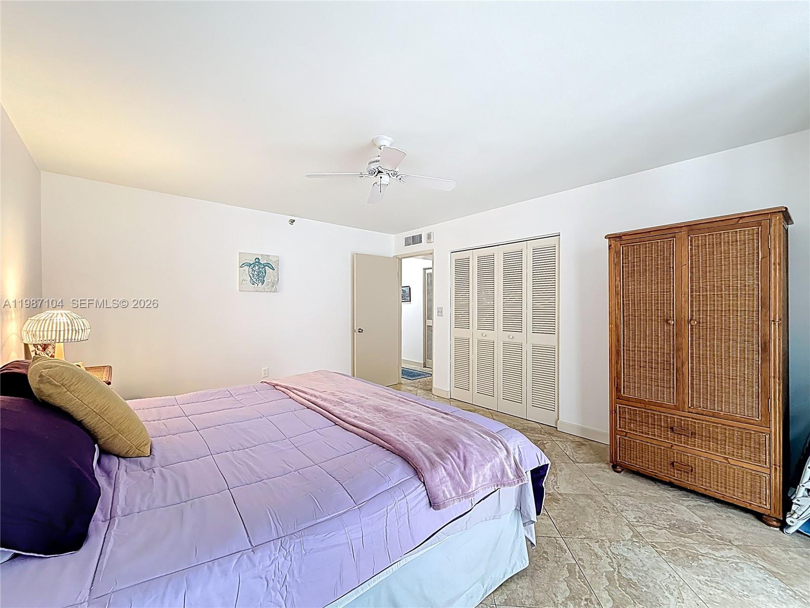 6061 Collins Ave #12D Miami Beach, FL 33140