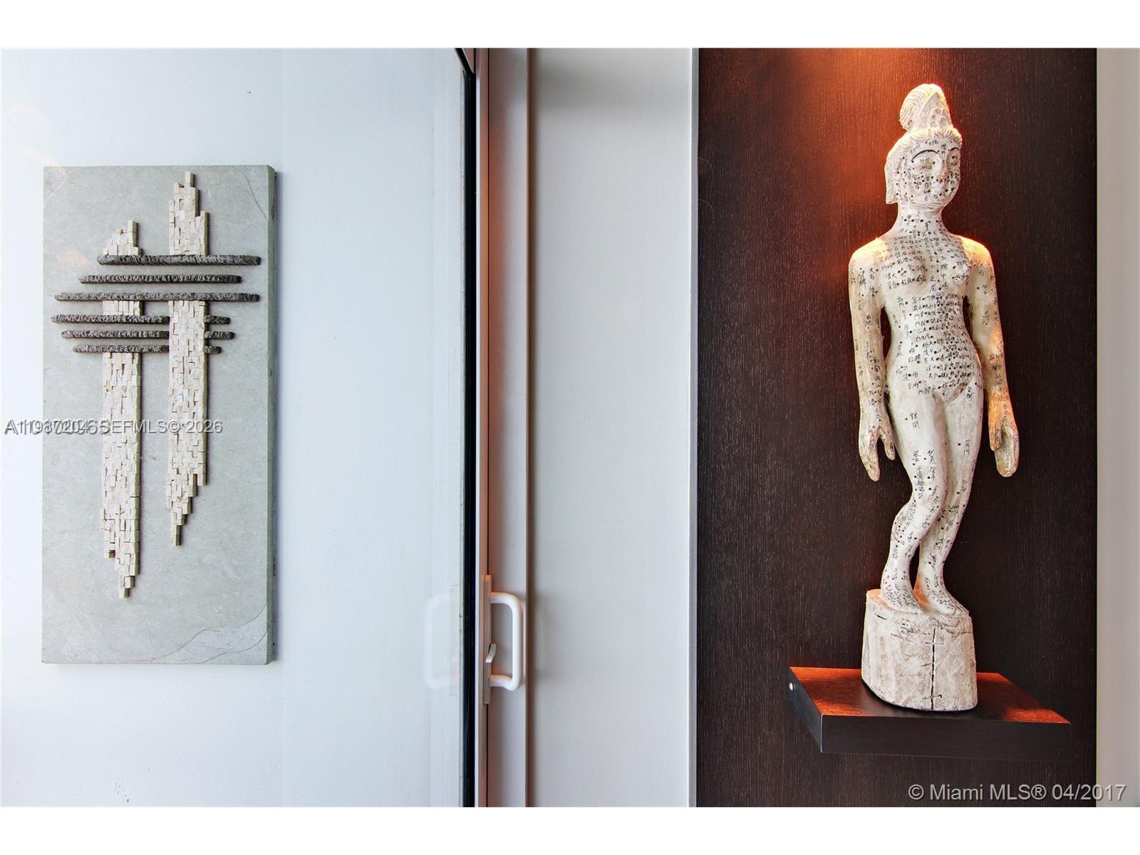 image The Carillon Center Tower10