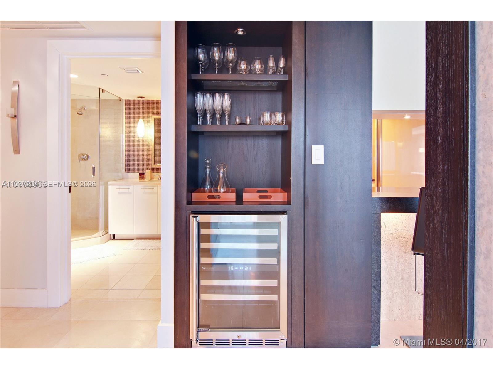 image The Carillon Center Tower8