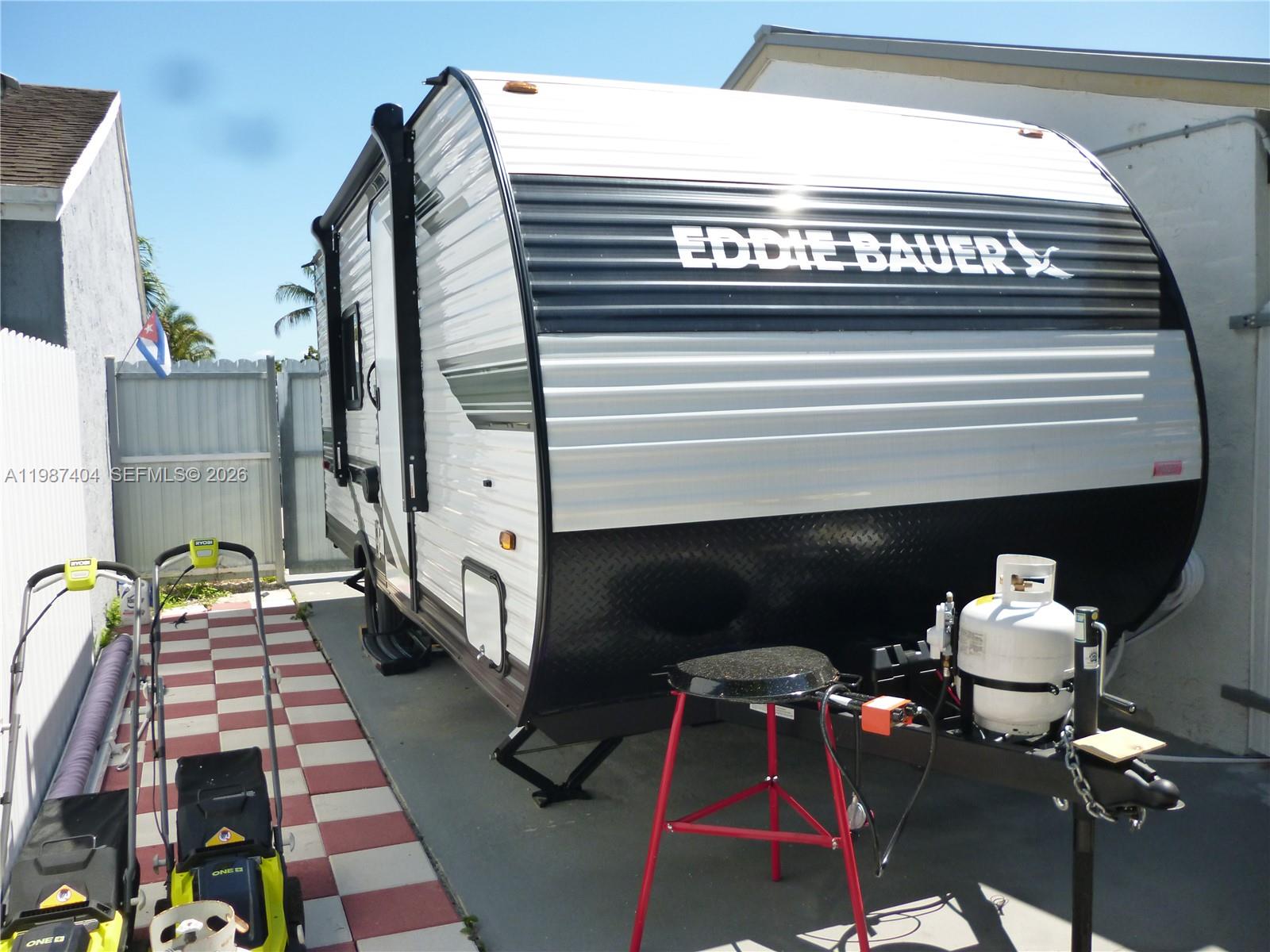 19372 SW 119th Ct Miami, FL 33177