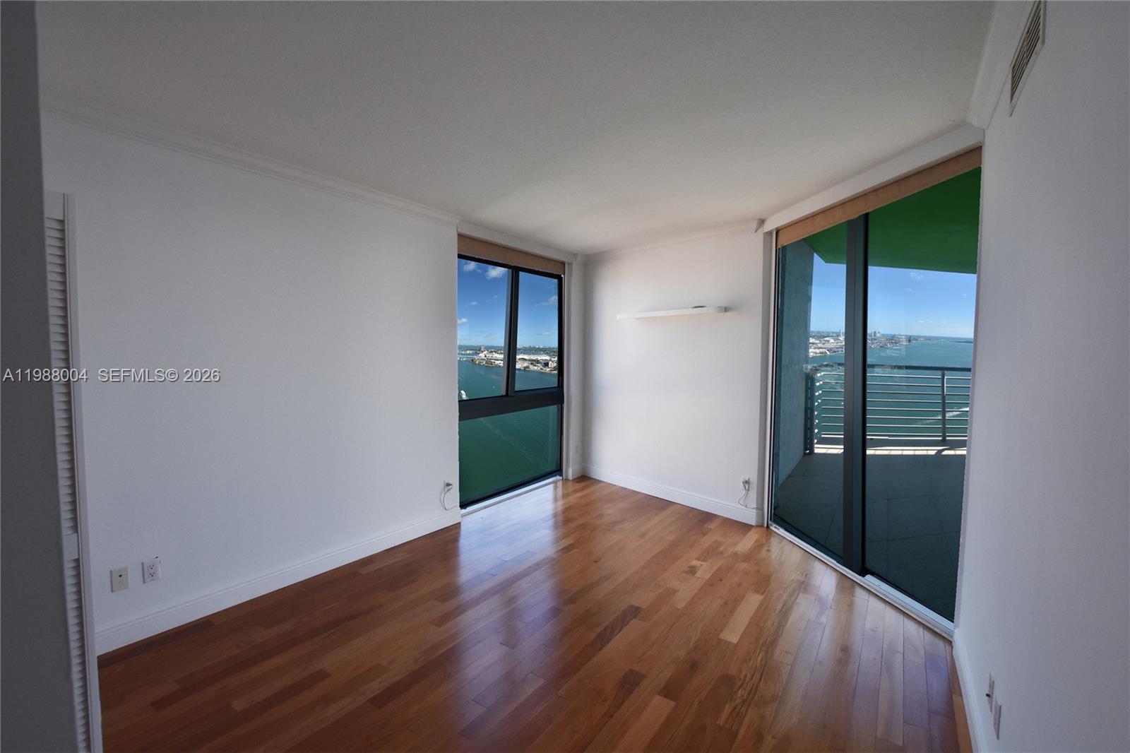 335 S Biscayne Blvd #4112 Miami, FL 33131